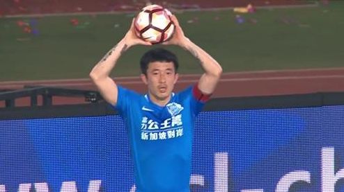 《我和我的家乡》上映首日报收票房2.66亿，截至发稿前累计票房 《阳光灿烂的日子》重映 姜文携妻子周韵秀恩爱 2013-09-04 当地时间9月3日，第70届威尼斯电影节,电影《阳光灿烂的日子》观影活动。