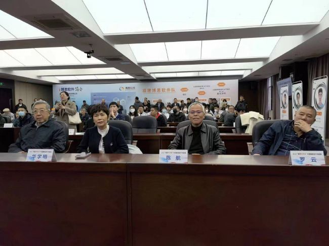 WIFI下打开 专稿 提起导演崔睿，大多数观众首先想到的就是电影《消失的她》。