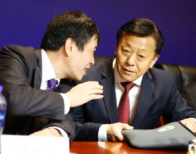 近日，该片曝光首款国际版预告片，透露出巨大的信息量，成龙与皮尔 《英伦对决》曝双雄版角色海报 成龙对决