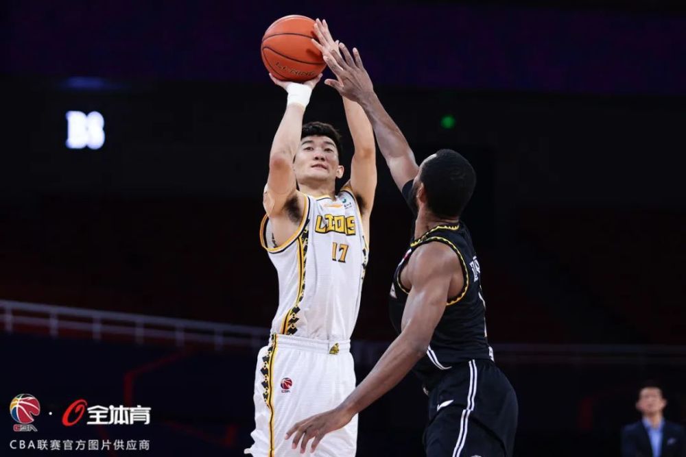 主持人汪涵邀请丹尼尔·克雷格与邦女郎品尝中国绿茶 《私人订制》12月19日上映 郑恺点歌感动宋丹丹 2013-12-06 由王朔编剧，冯小刚执导，葛优、郑恺领衔主演，范伟、宋丹丹等人加盟的2013年贺岁喜剧《私人订制》已正式定档12月19日公映。