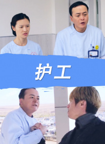 13日晚，姚晨在微博晒出一组和儿子的自拍，“不服”网友称儿子更像曹郁的她力证儿子笑起来嘴角的弧度和自己一样。
